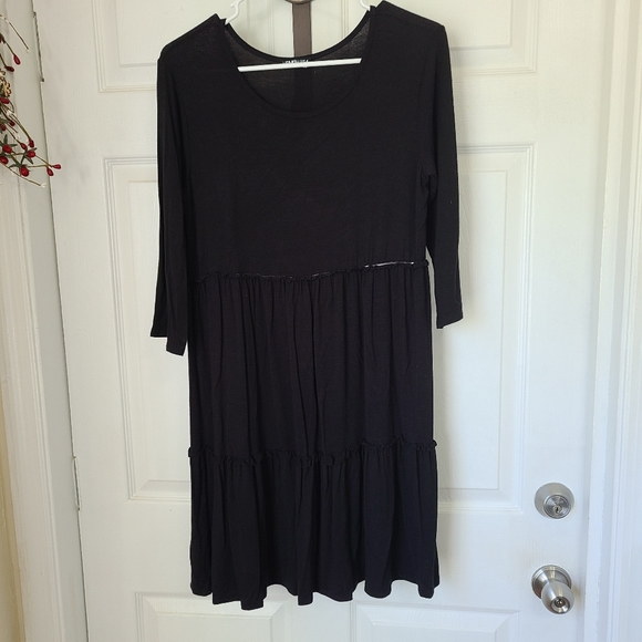 (1231) Heimish USA Woman's Full Size Black Evening Dress, Size: XXX Color: Black - Picture 2 of 9